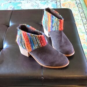TOMS Multicolor Knit Ankle Boots women's size 8.5
